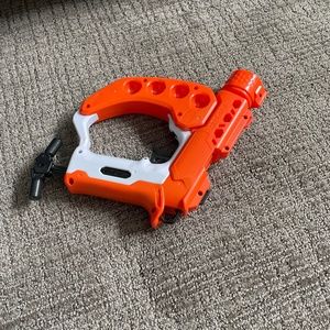 Nerf rival curve shot pistol
